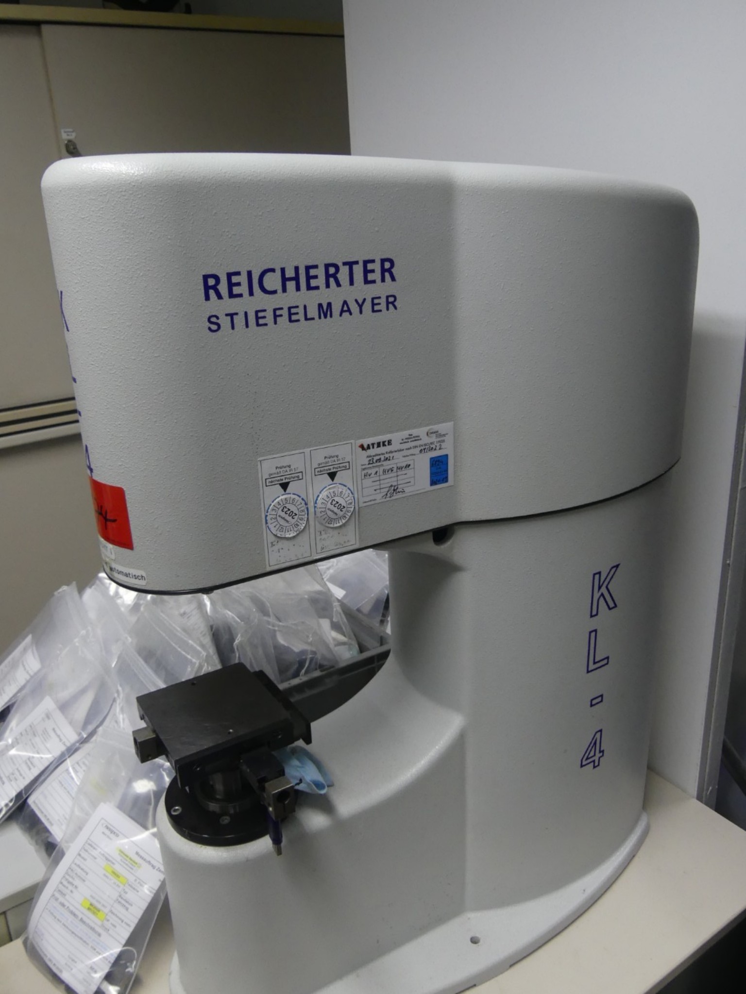 Machining centers, metalworking machines and production lines from the automotive industry-2