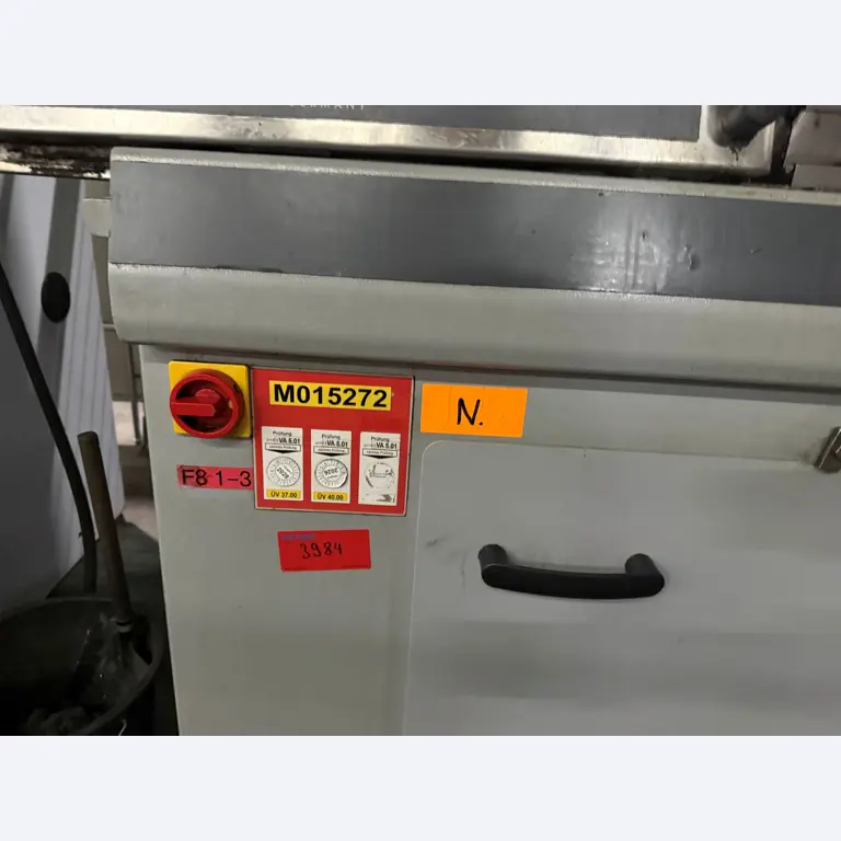 Centra obróbcze, maszyny do obróbki metali i linie produkcyjne stosowane w przemyśle motoryzacyjnym-3