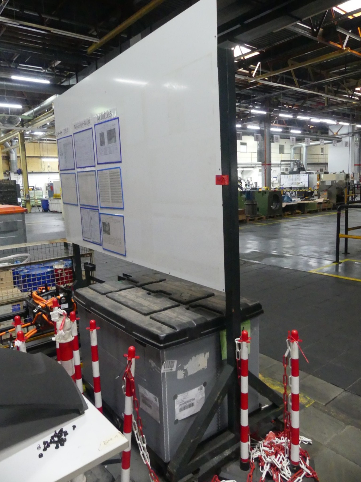 Machining centers, metalworking machines and production lines from the automotive industry-1