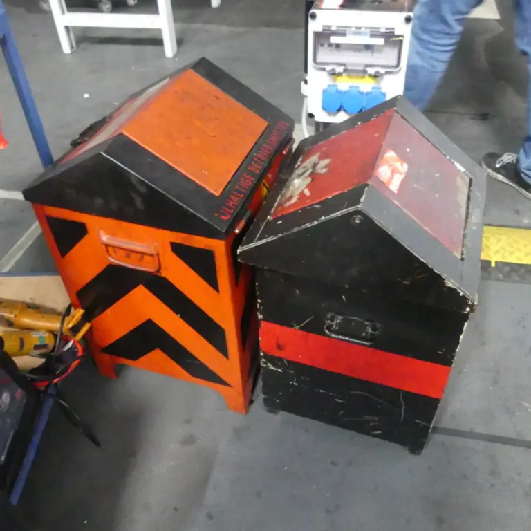 2 Waste collector