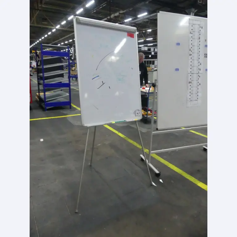 Bearbeitungszentren, metallbearbeitende Maschinen und Produktionslinen aus der Automobilindustrie-1