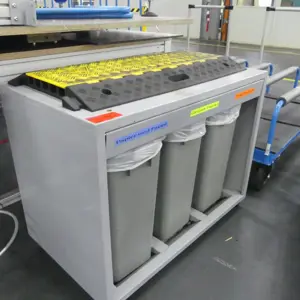 Waste collection station