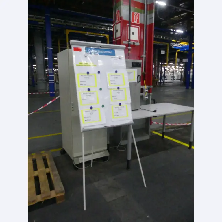 Bearbeitungszentren, metallbearbeitende Maschinen und Produktionslinen aus der Automobilindustrie-1