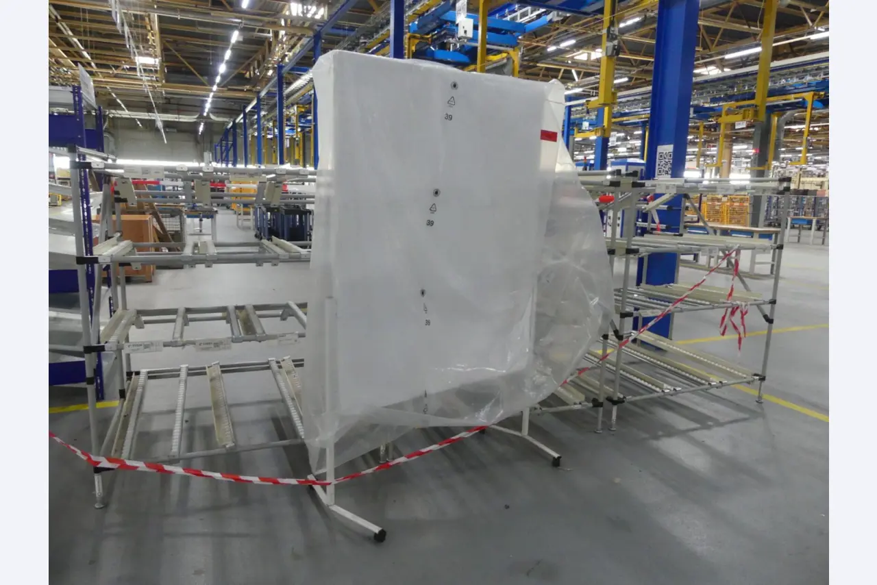 Machining centers, metalworking machines and production lines from the automotive industry-1