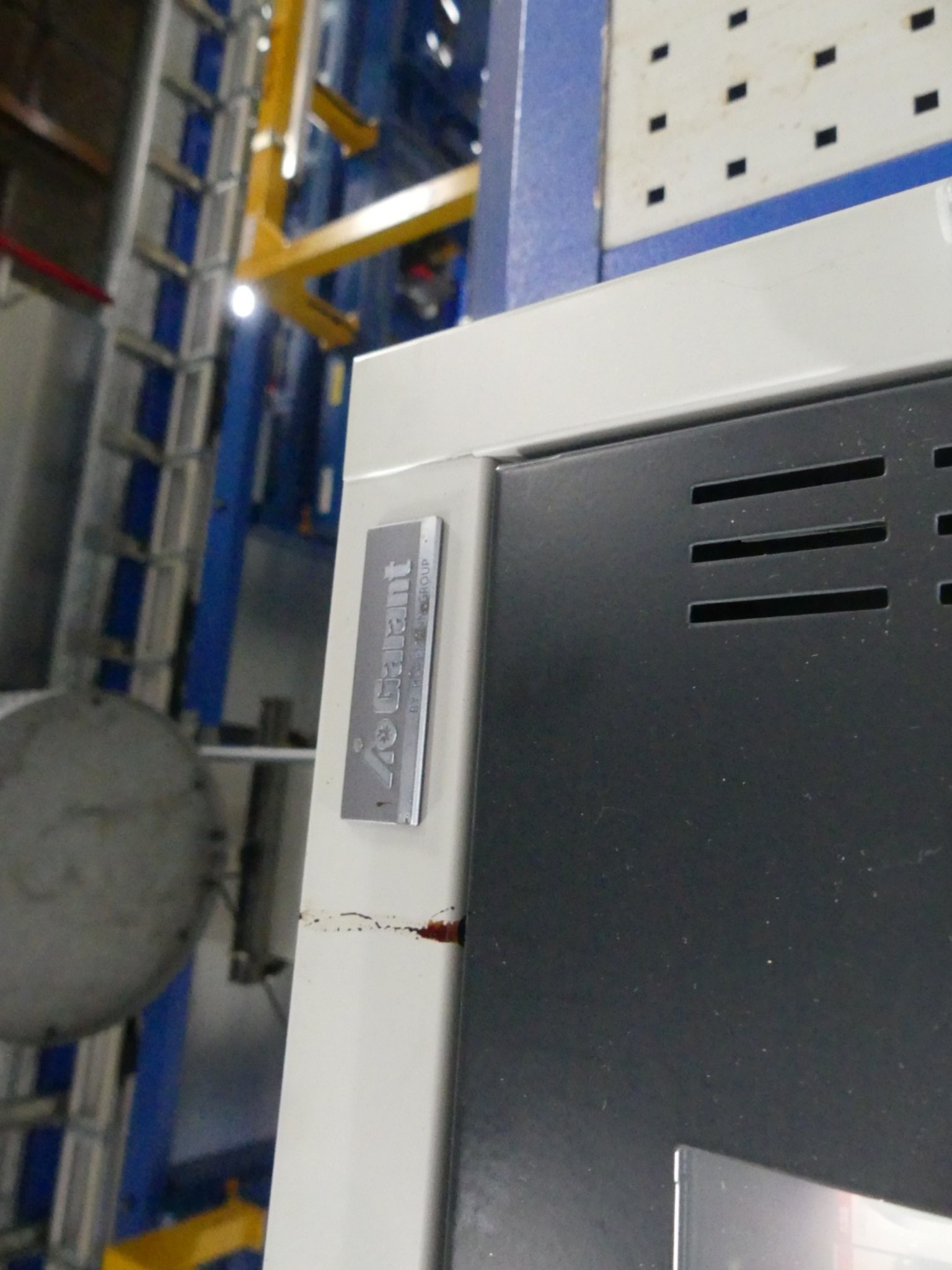 Centros de maquinagem, máquinas para trabalhar metais e linhas de produção da indústria automóvel-3
