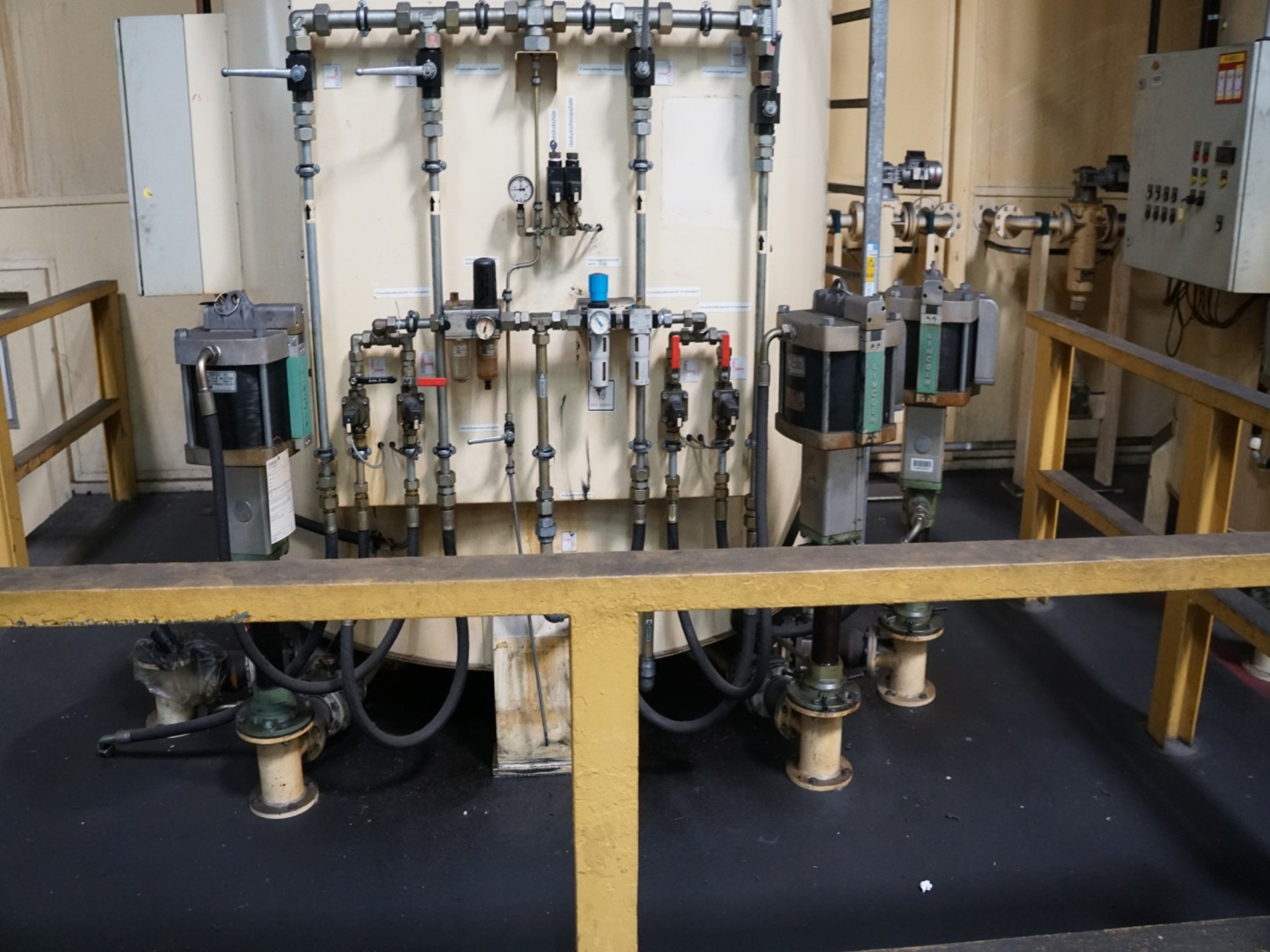 Machining centers, metalworking machines, and production lines for the automotive industry-2
