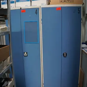 2 Armário metálico