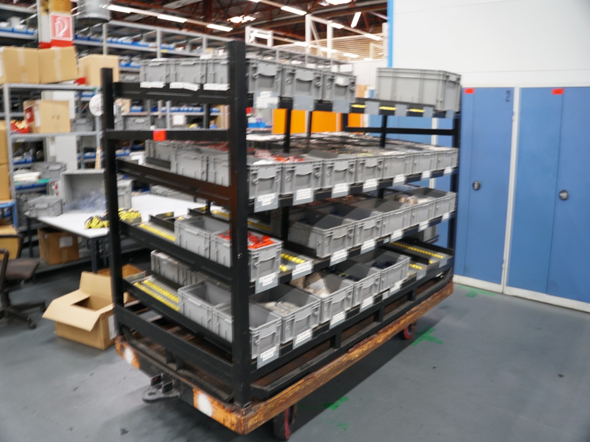 Centros de maquinagem, máquinas para trabalhar metais e linhas de produção da indústria automóvel-1