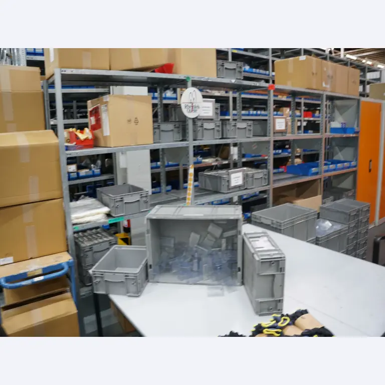 Centros de maquinagem, máquinas para trabalhar metais e linhas de produção da indústria automóvel-3