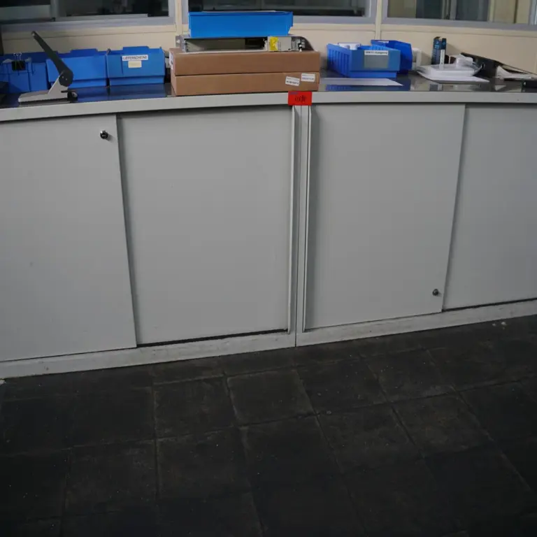2 Sideboard
