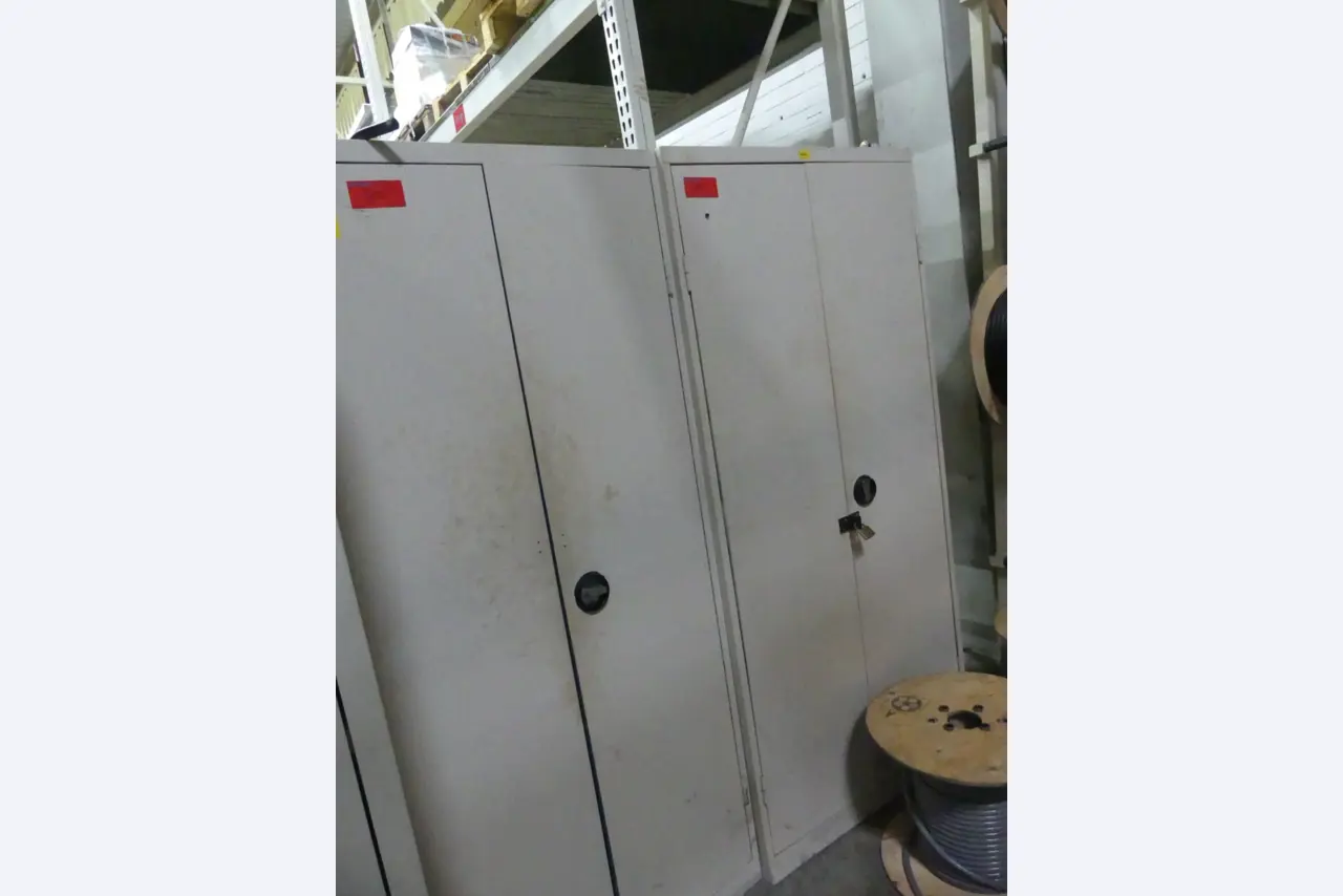 Bearbeitungszentren, metallbearbeitende Maschinen und Produktionslinen aus der Automobilindustrie-4