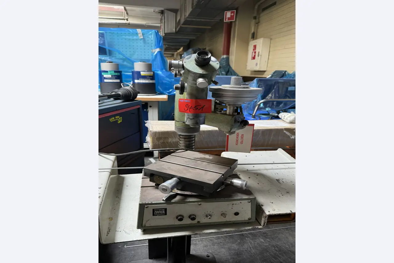Centros de mecanizado, máquinas para trabajar el metal y líneas de producción de la industria del automóvil-1