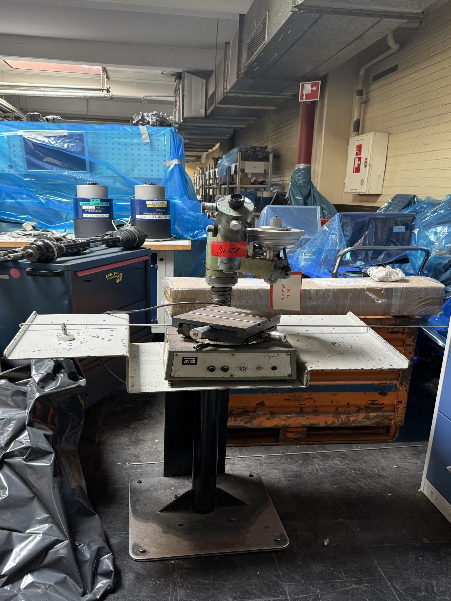 Centros de mecanizado, máquinas para trabajar el metal y líneas de producción de la industria del automóvil-2