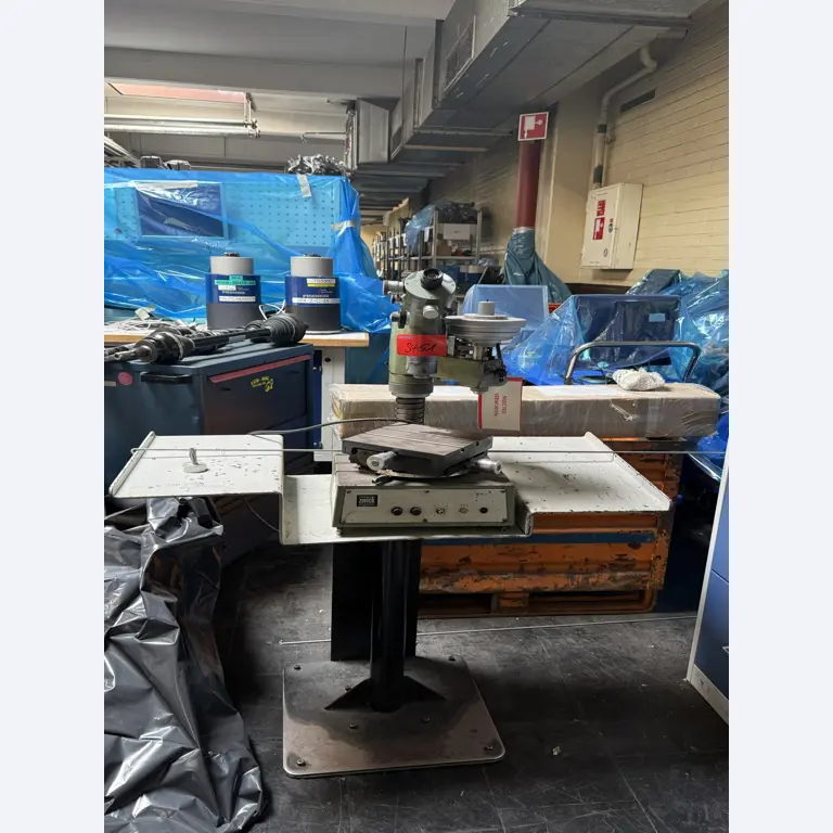 Centros de mecanizado, máquinas para trabajar el metal y líneas de producción de la industria del automóvil-2