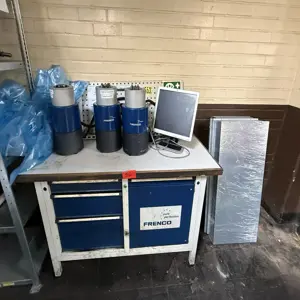 Werkbank mit Testaufbau Fenko