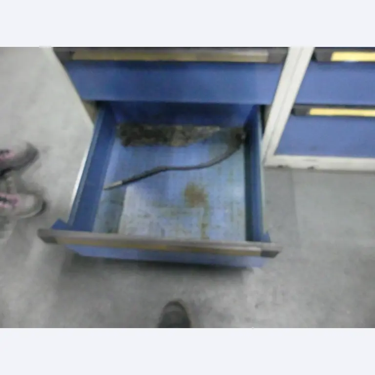 Obdelovalni centri, stroji za obdelavo kovin in proizvodne linije iz avtomobilske industrije-11