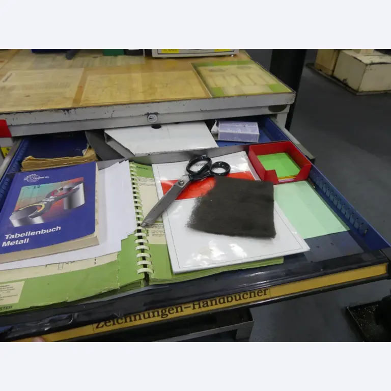 Centros de maquinagem, máquinas para trabalhar metais e linhas de produção da indústria automóvel-12