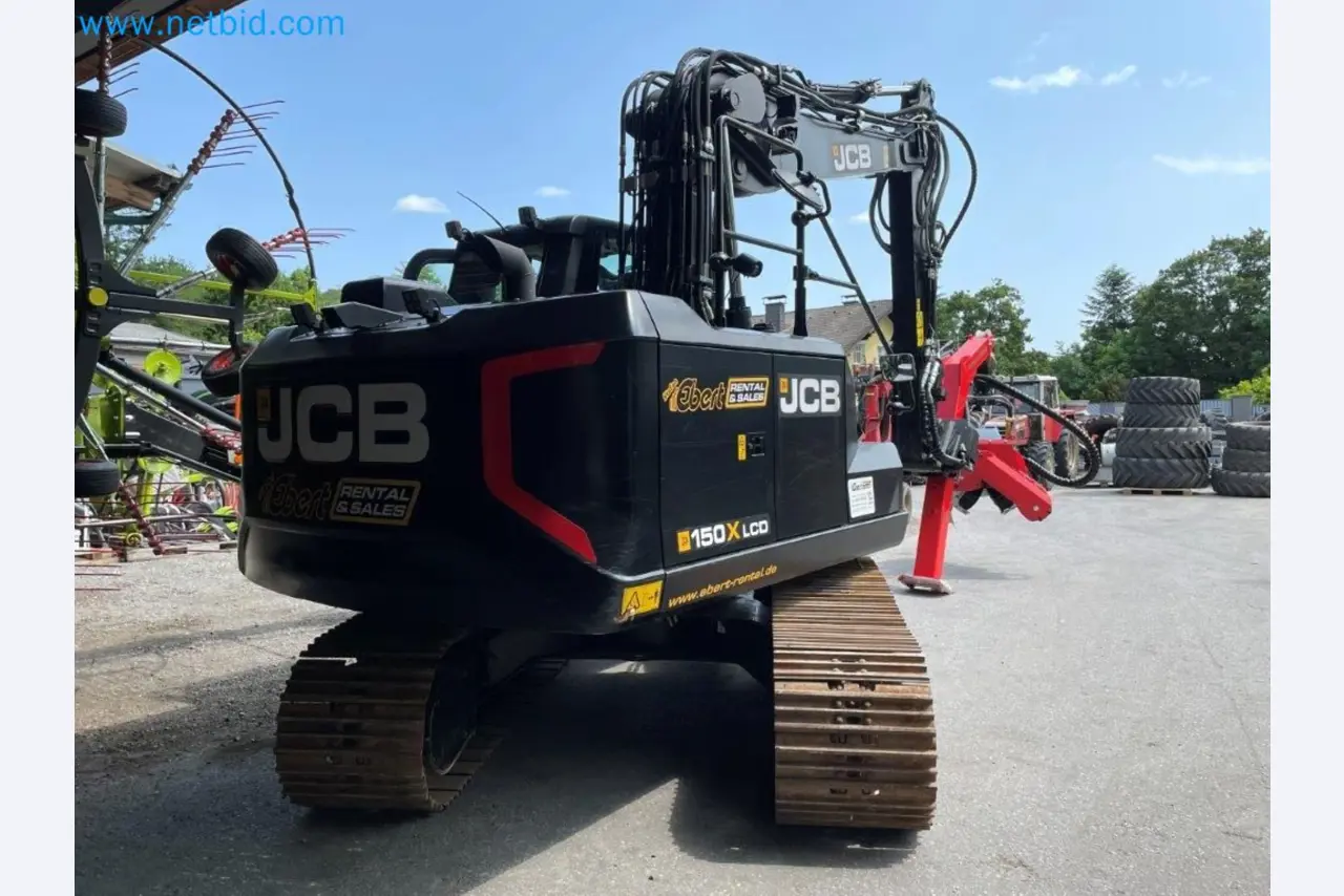 JCB excavator and Nisula forestry harvester-2