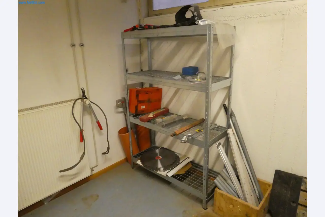 Maschinen eines Tiefbauunternehmens-3