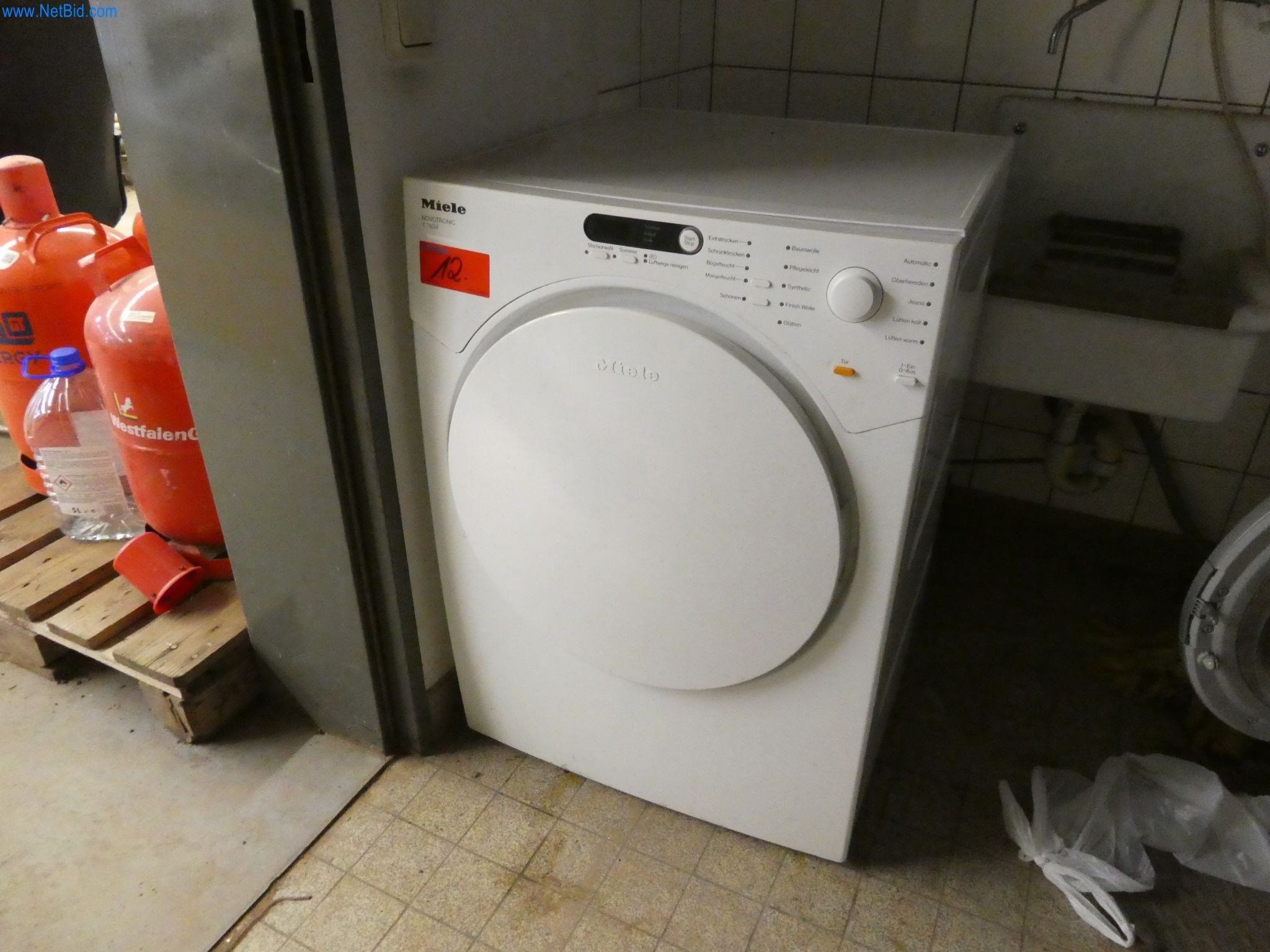 Maschinen eines Tiefbauunternehmens-1