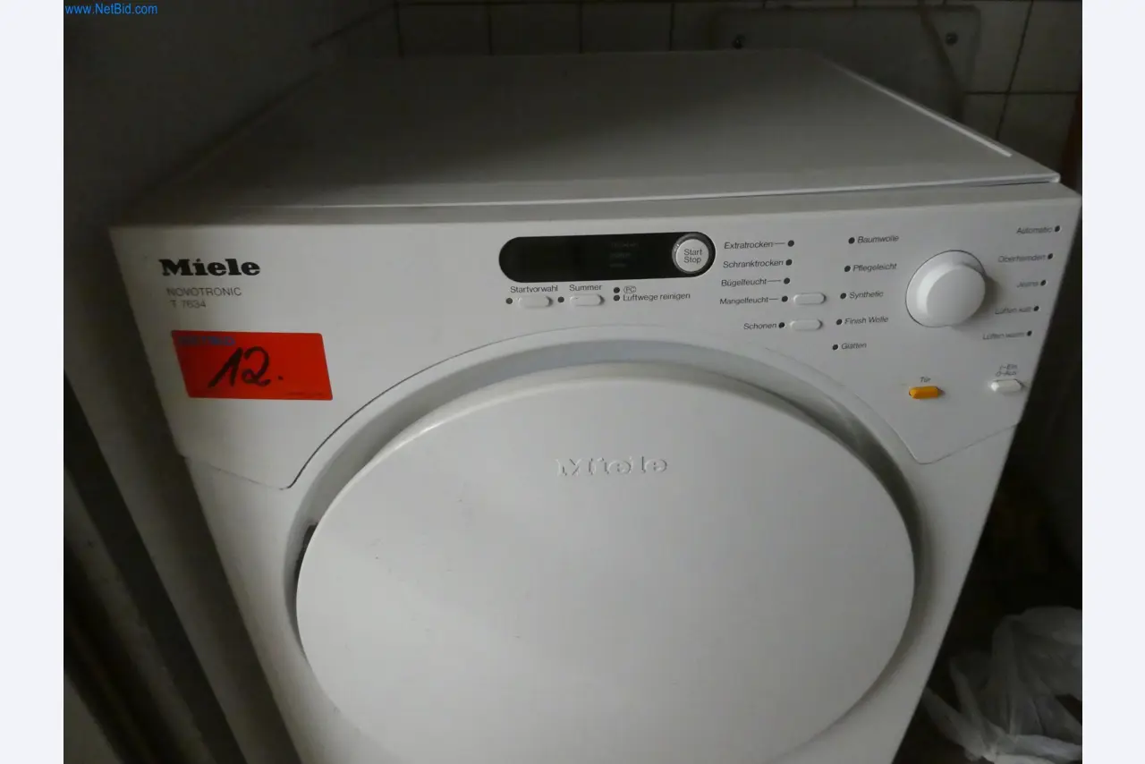 Maschinen eines Tiefbauunternehmens-2