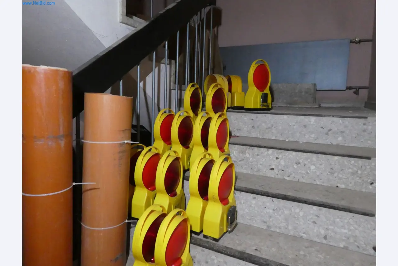 Maschinen eines Tiefbauunternehmens-2