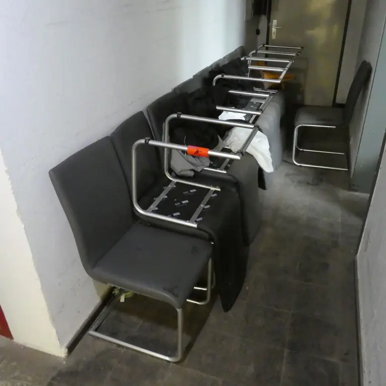 15 Freischwinger Set One