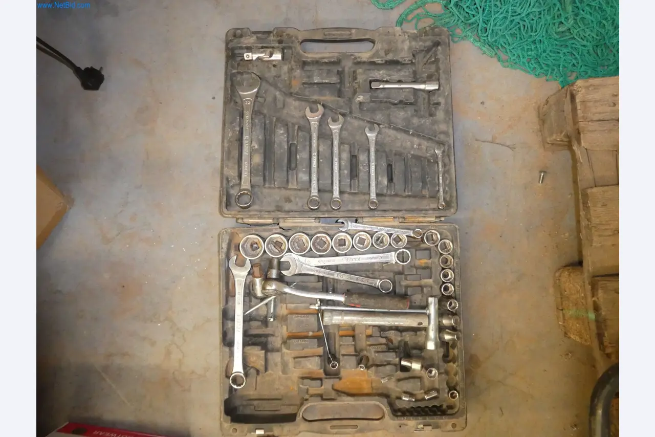 Maschinen eines Tiefbauunternehmens-2