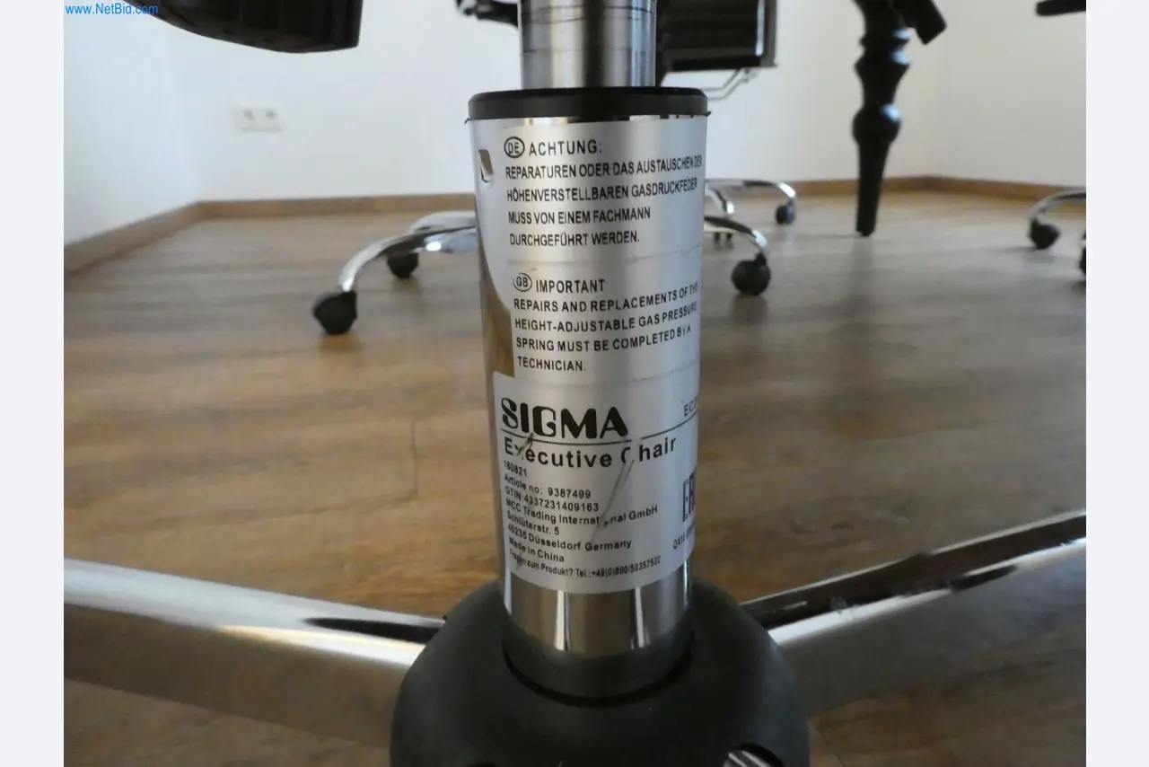 Maschinen eines Tiefbauunternehmens-3