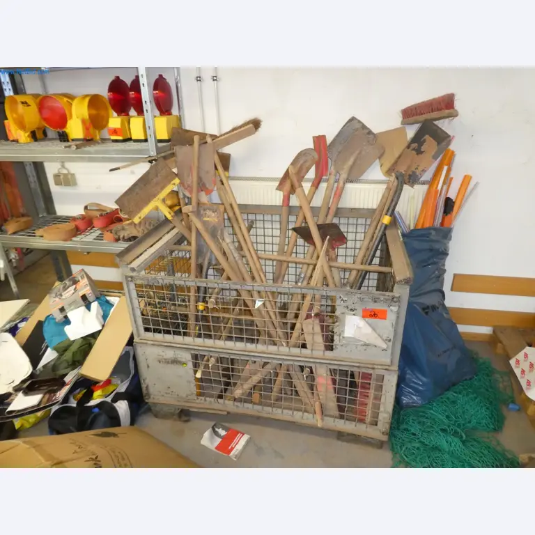 Maschinen eines Tiefbauunternehmens-1