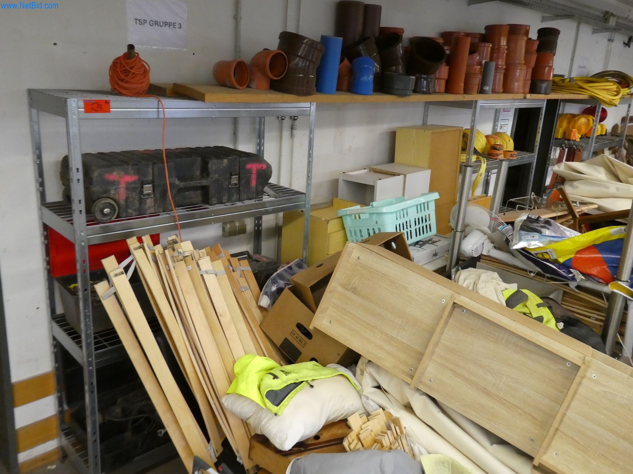 Maschinen eines Tiefbauunternehmens-2