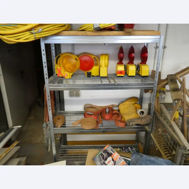Maschinen eines Tiefbauunternehmens-3