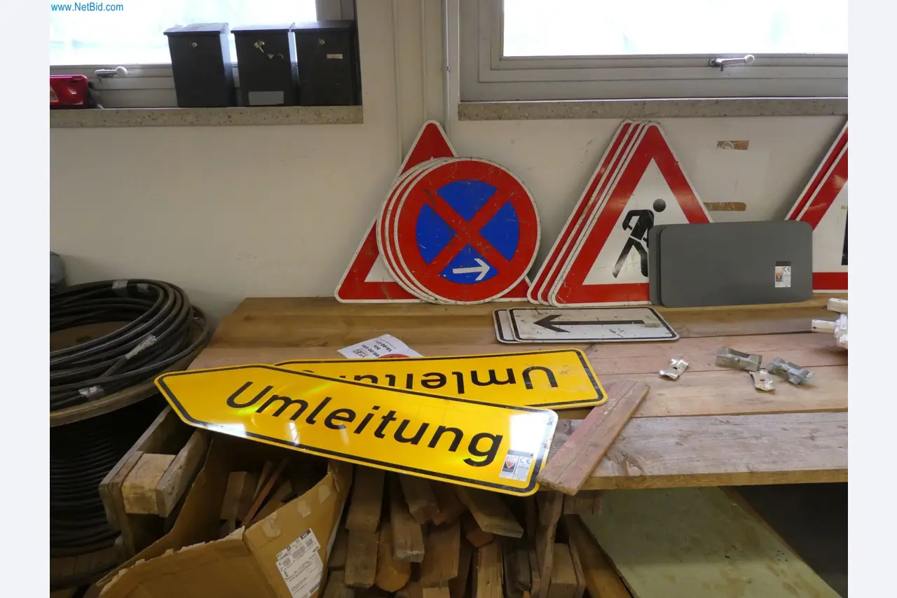 Maschinen eines Tiefbauunternehmens-5