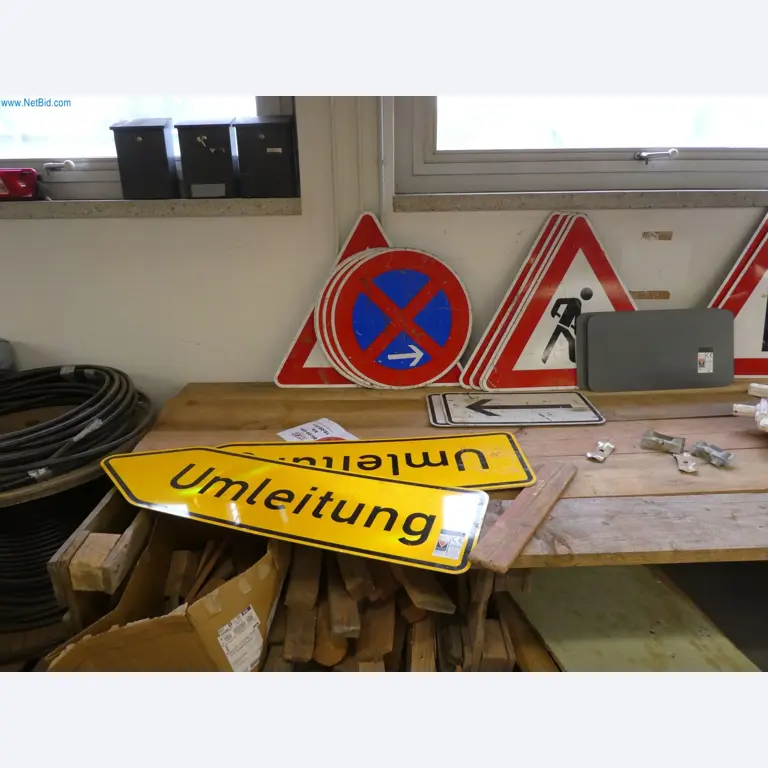 Maschinen eines Tiefbauunternehmens-5