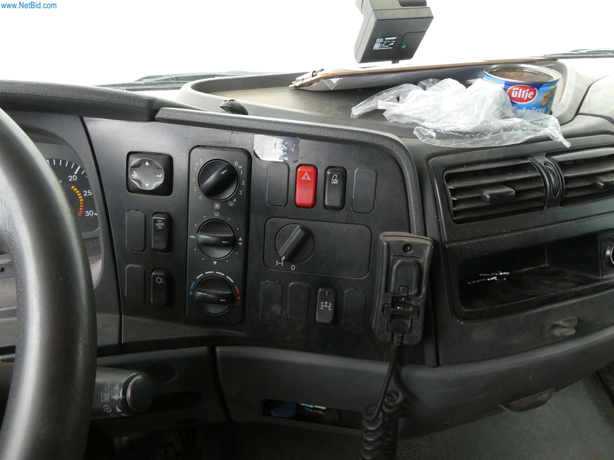 Truck Mercedes – Benz Actros 818 – foto 15 – kavel bij NetBid, Heusweiler