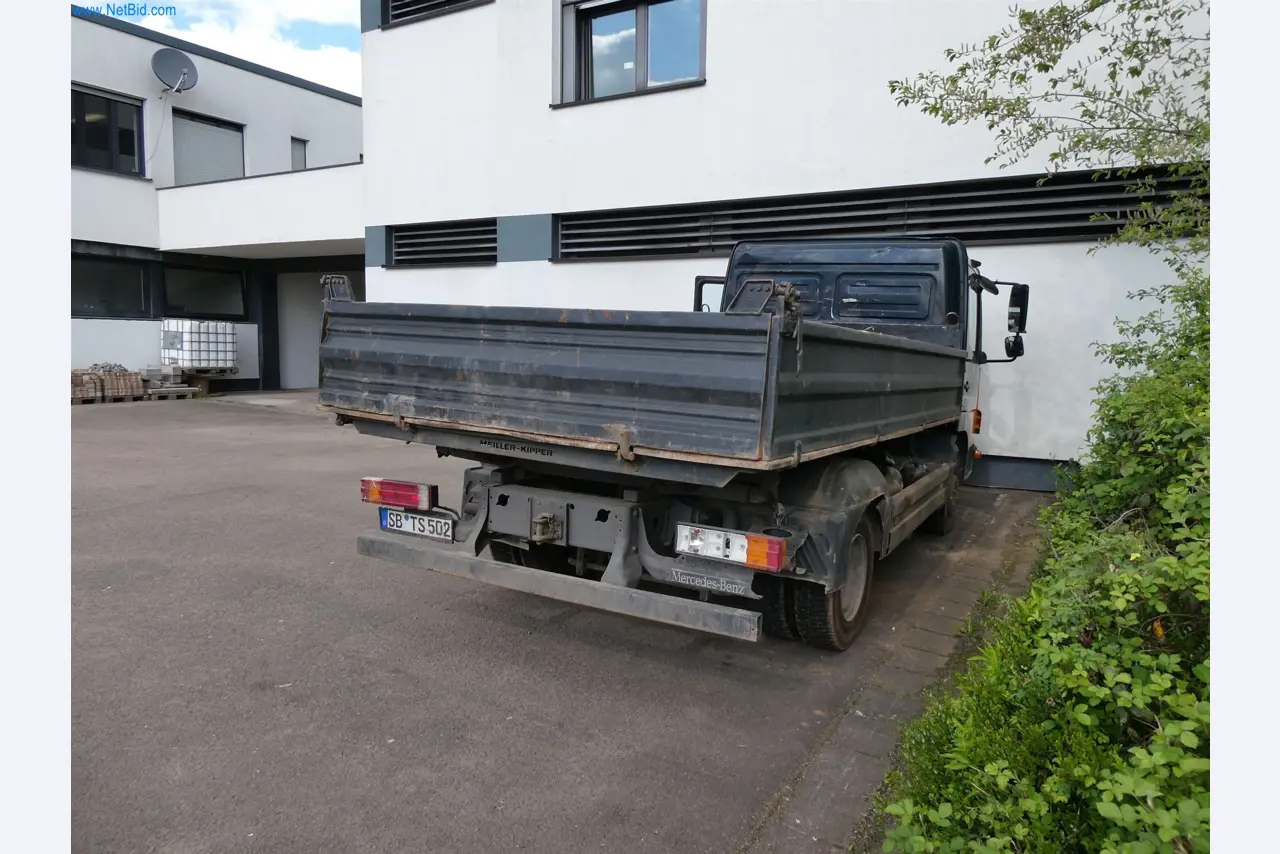 Maschinen eines Tiefbauunternehmens-9
