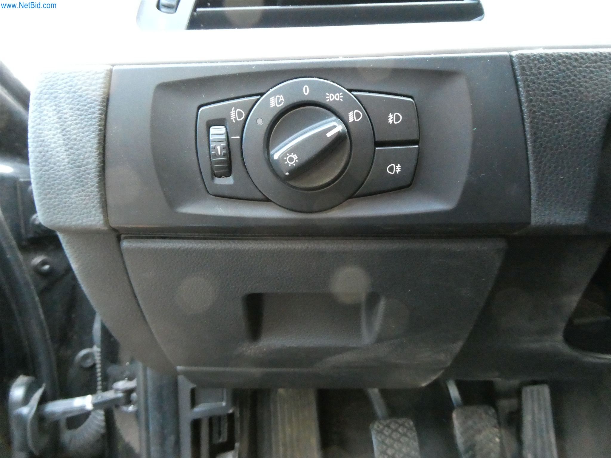 Passenger car BMW 318i Touring – foto 12 – kavel bij NetBid, Heusweiler