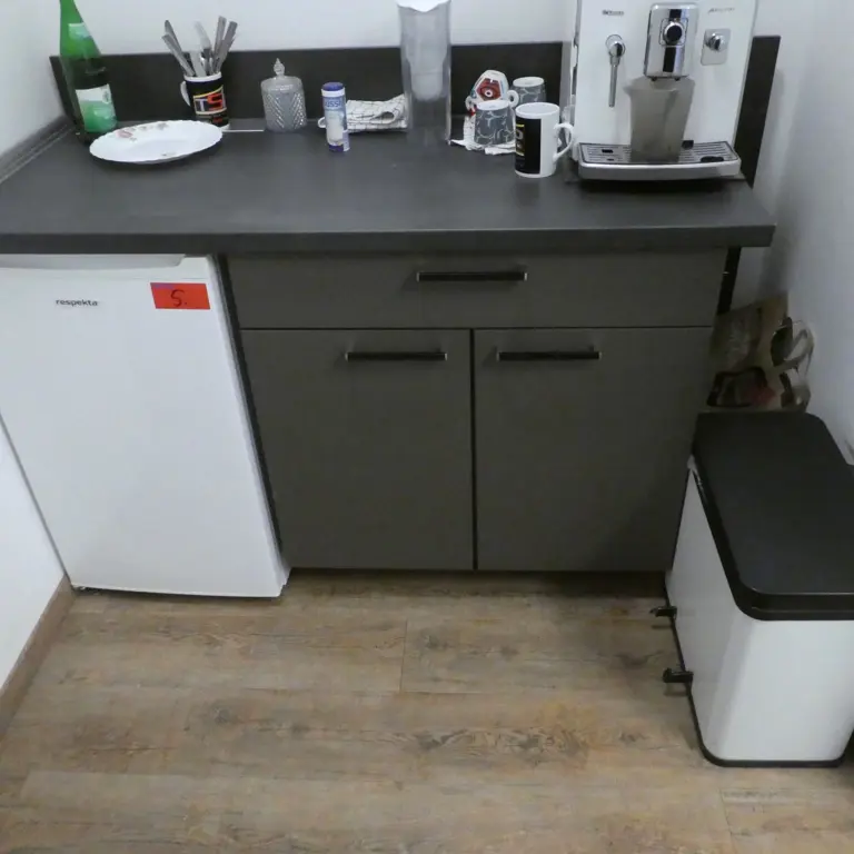 Küchenunterschrank