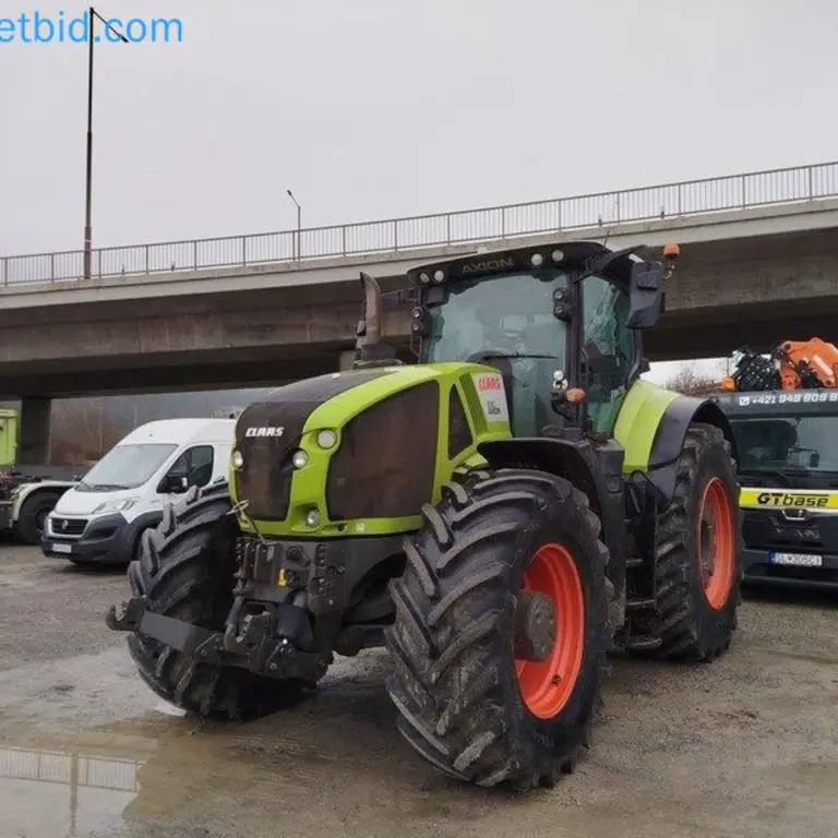 Tractor Claas AXION 930