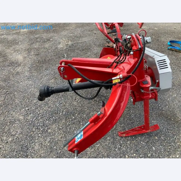 Agricultural machinery in Slovakia-4