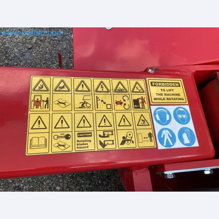 Agricultural machinery in Slovakia-12