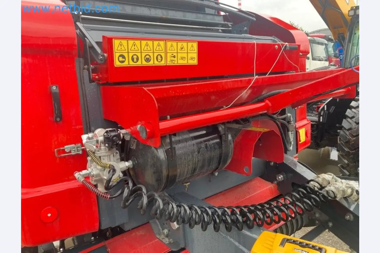 Agricultural machinery in Slovakia-3