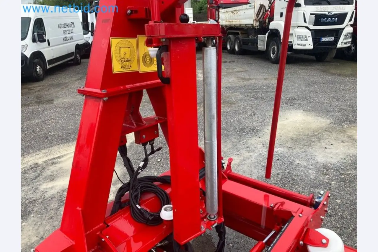 Agricultural machinery in Slovakia-7