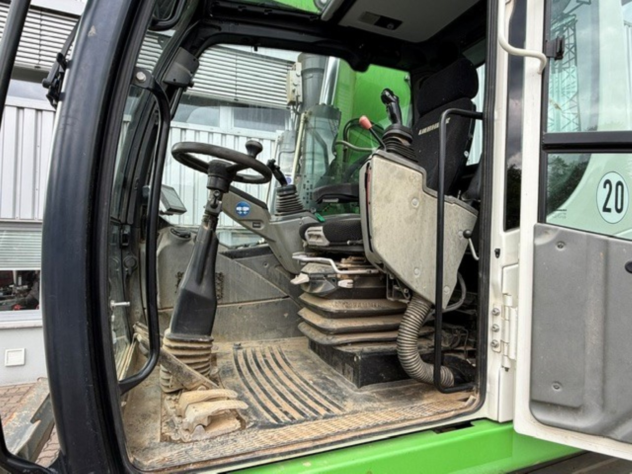 Machines de construction modernes libérées-10