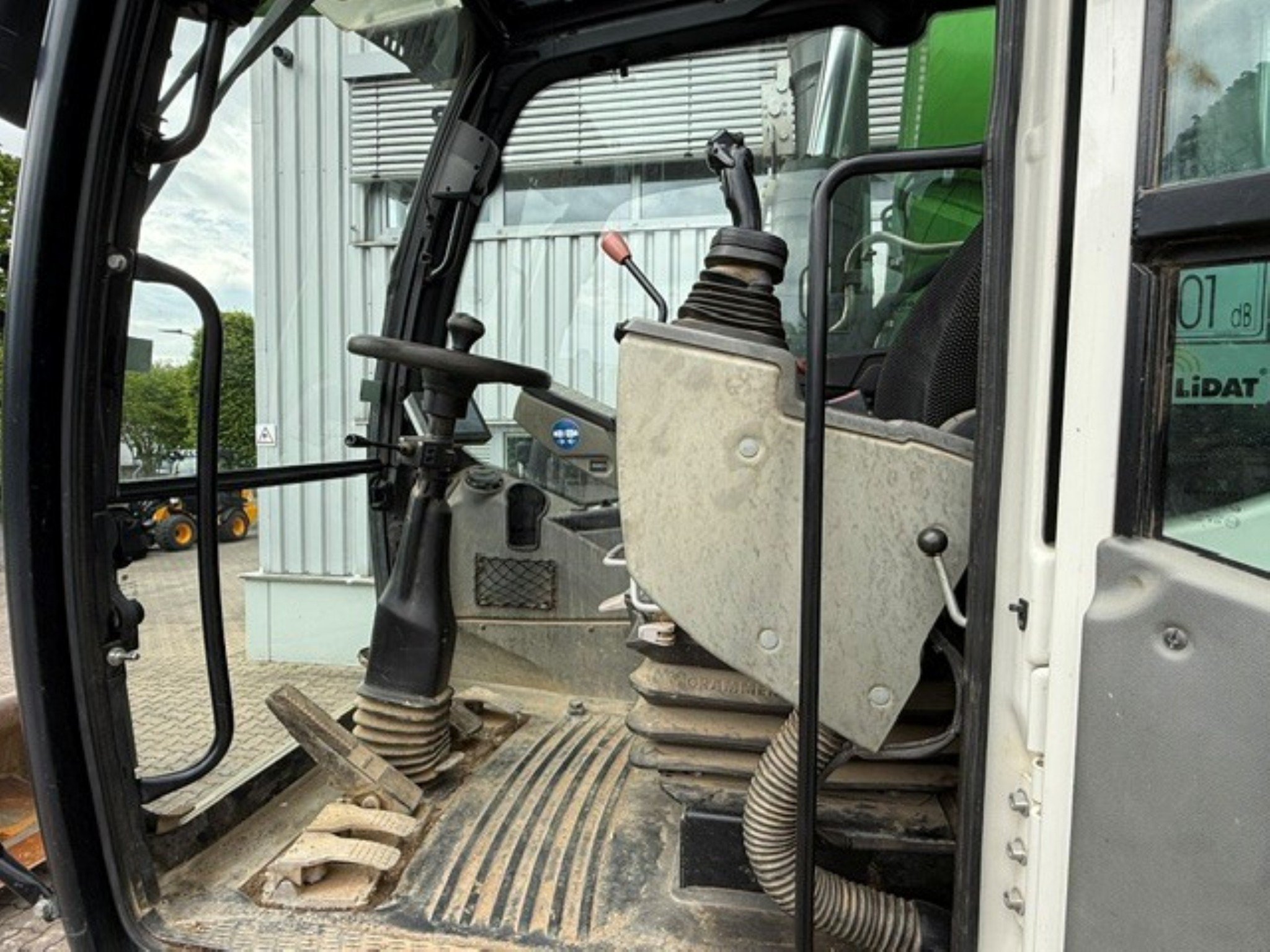 Machines de construction modernes libérées-12
