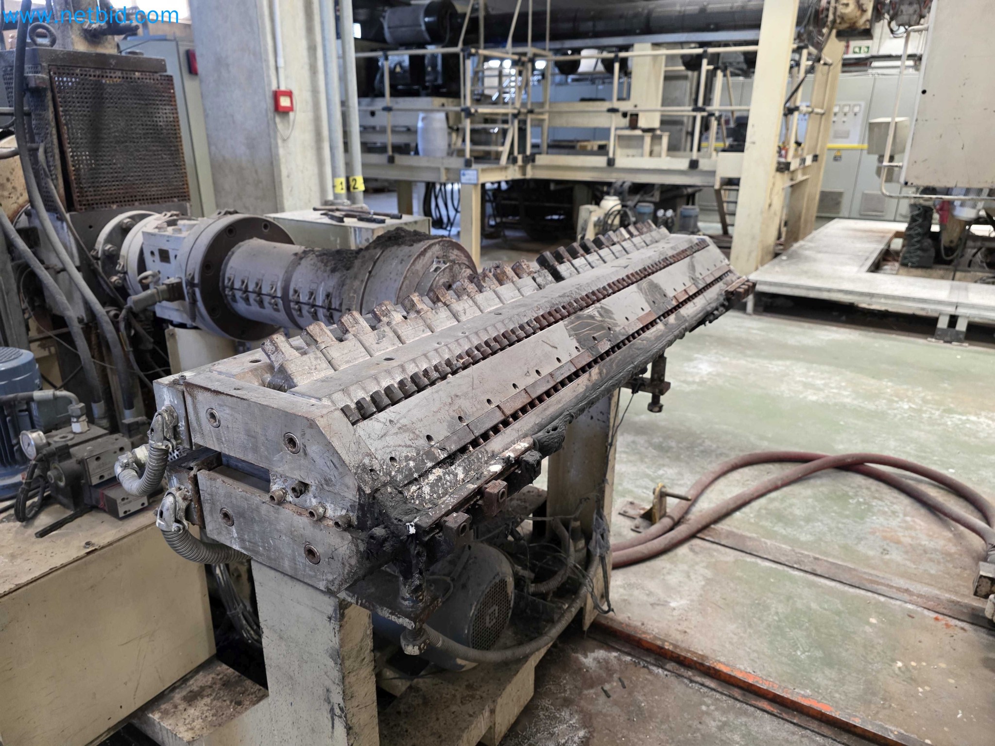 Factory Closure Auction: Plastic Sheet Extrusion Lines (PP/PE & PET)
-8