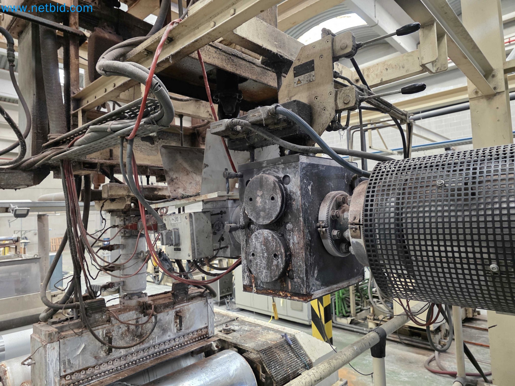 Factory Closure Auction: Plastic Sheet Extrusion Lines (PP/PE & PET)
-6