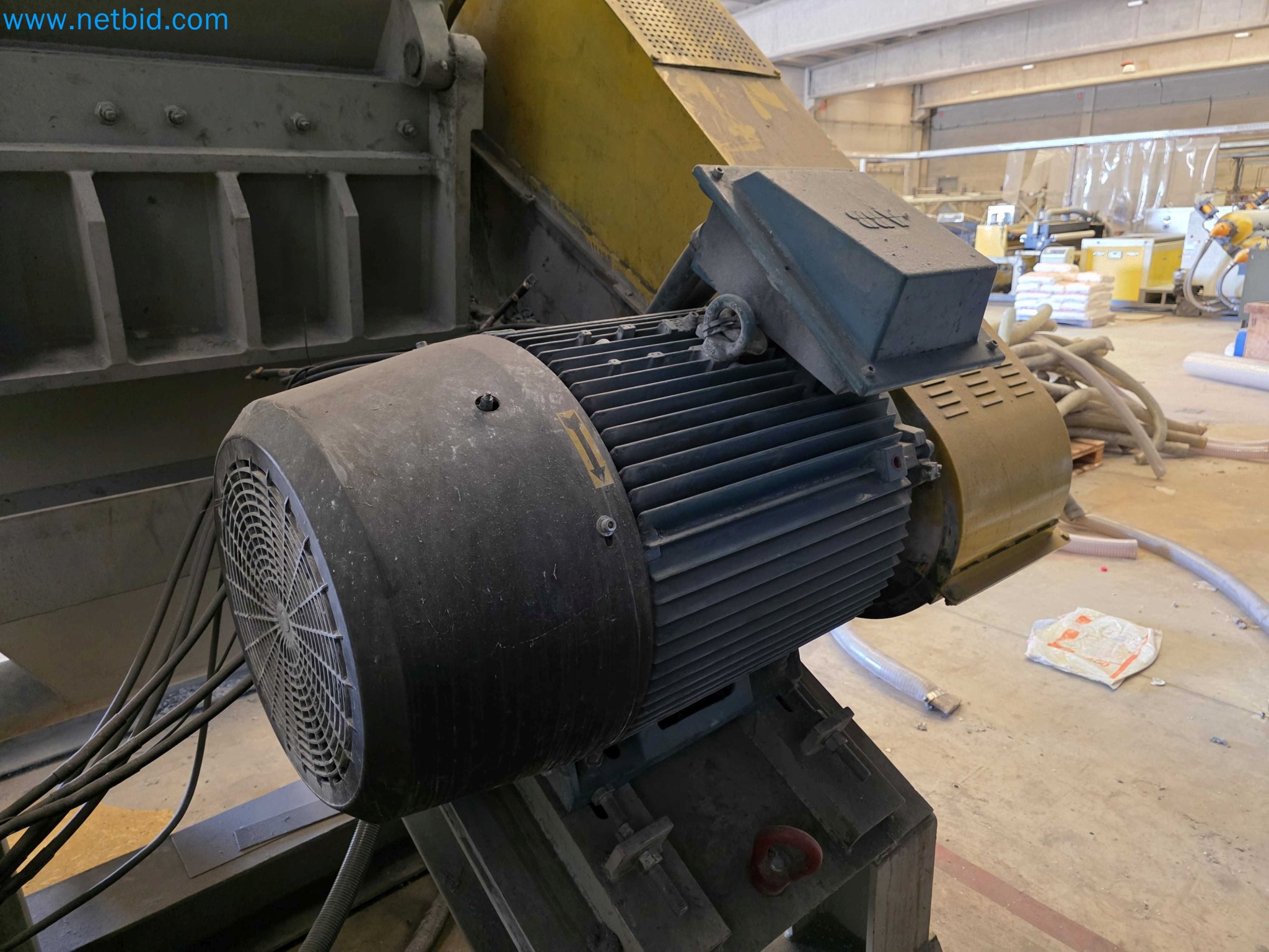 Factory Closure Auction: Plastic Sheet Extrusion Lines (PP/PE & PET)
-8