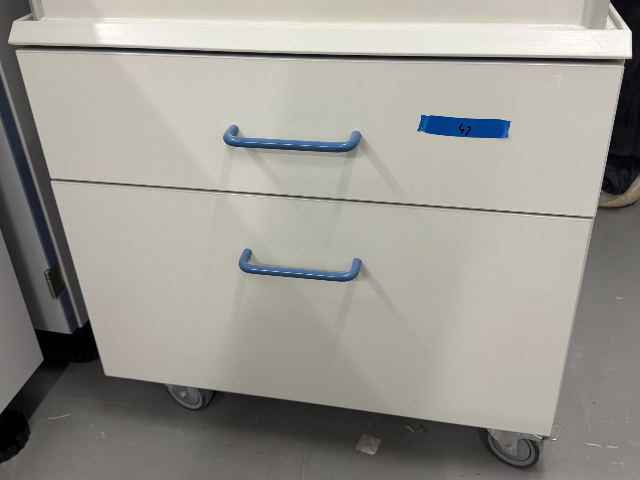 various laboratory furniture-1