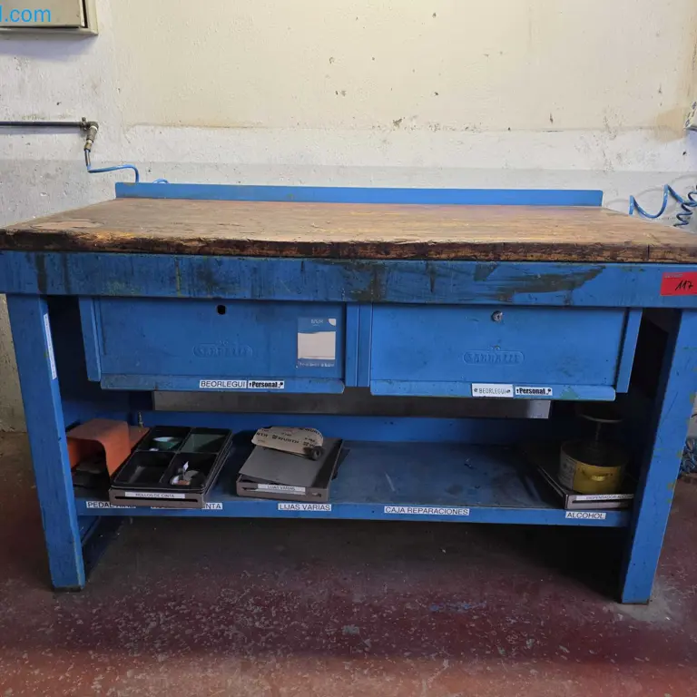 Pracovní stůl SARRALLE